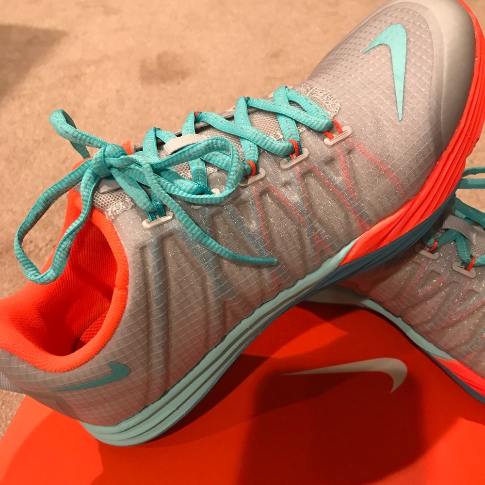 Nike Womens Sneakers Size 8
